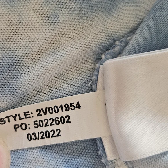 Vineyard Vines Blue Tie Dye Ling Sleeve Pocket Tee Shirt Womens Size Small - Picture 8 of 8